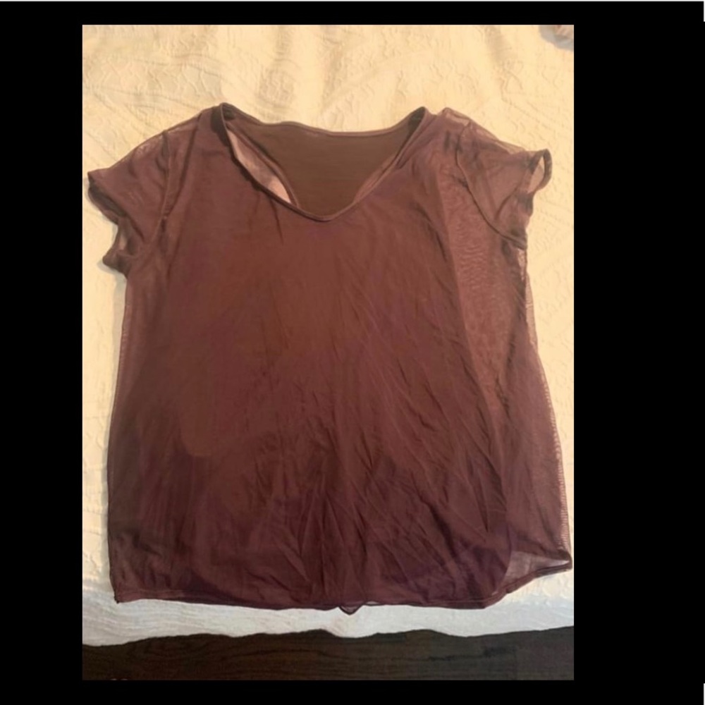Maroon Lululemon tshirt medium